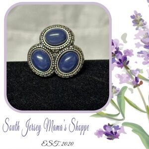 Silver Tone Chicos “Liza” Blue Acrylic Bead Stretch Ring Size 6